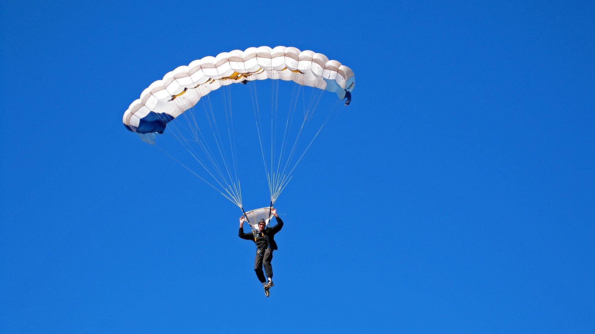 九游登录入口-德尚续约法国国家队主教练至2026年，法国队长德尚