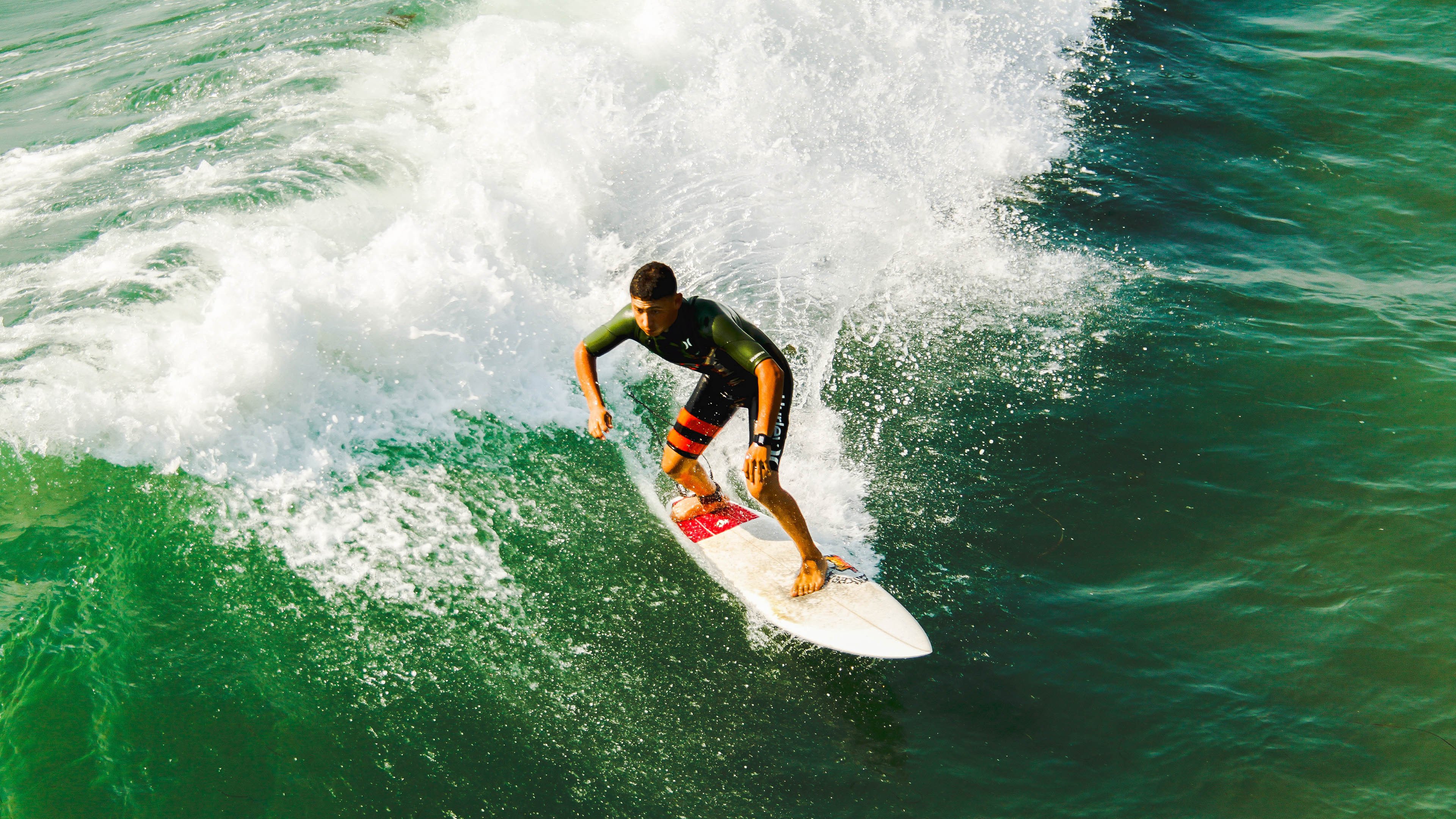 掘金教练组分析中国高中篮球录像,推动国际交流,篮球掘金队