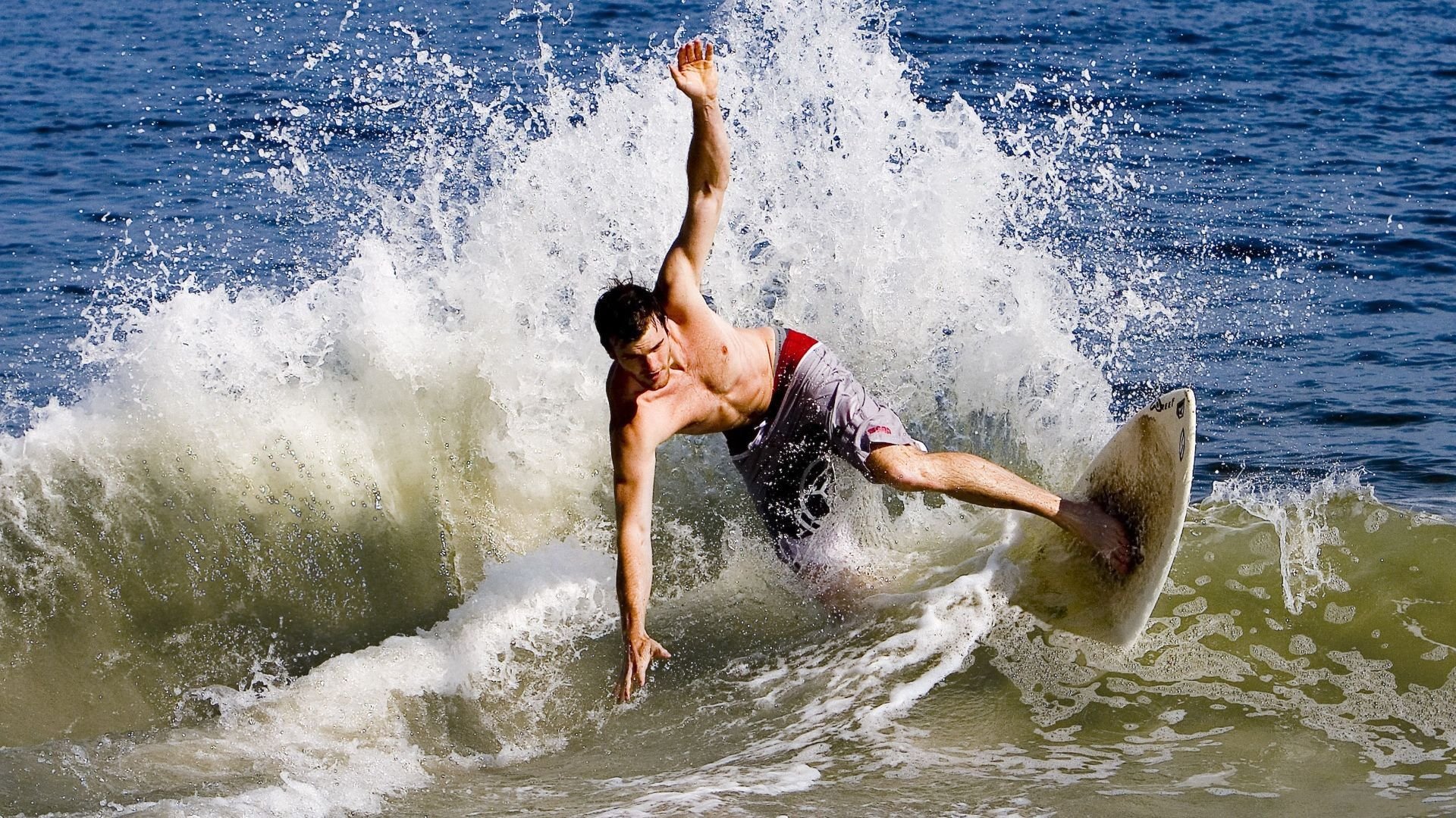 曼城强势对决利物浦，争夺榜首关键战，曼城vs利物浦集锦